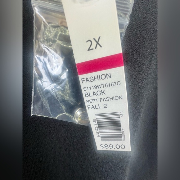 New The Limited  Woman's Top Size 2x  Black Balloon Sleeve Scoop Neck Button A20 - Picture 4 of 10